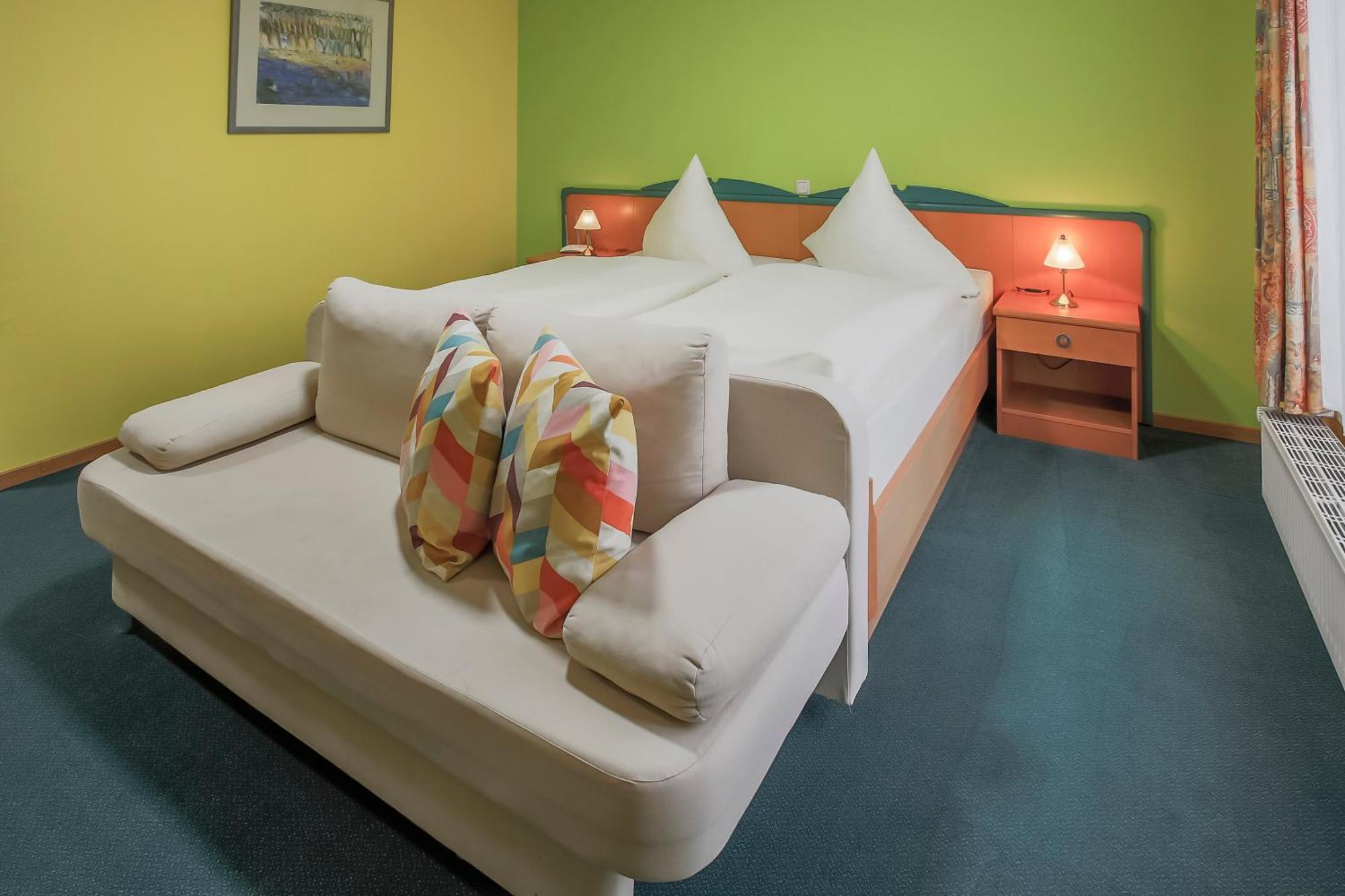 Hotel Ideal リューベック エクステリア 写真